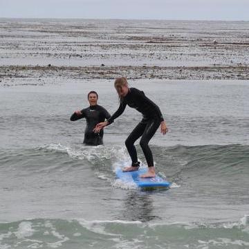 Surf lessons in Monterey